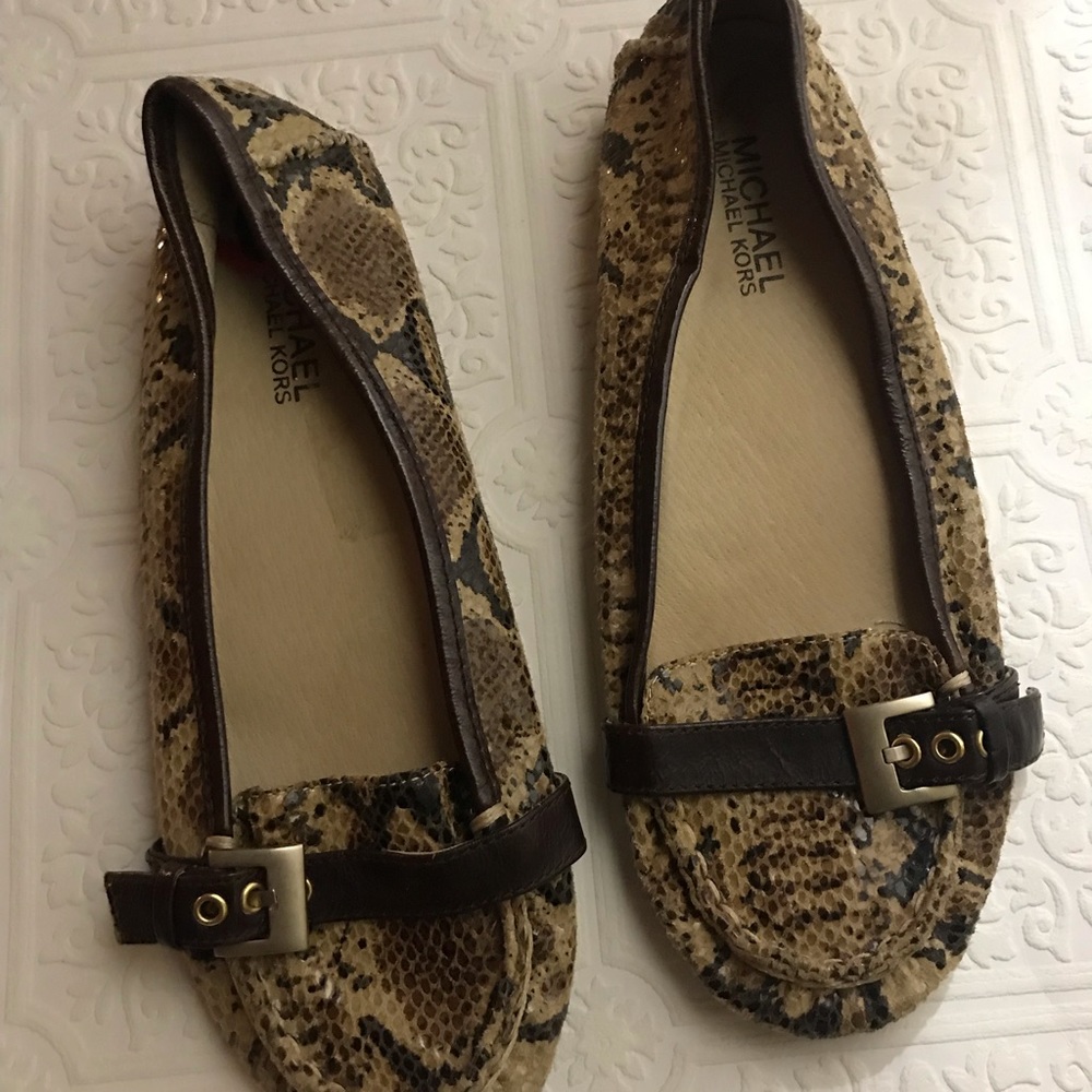 Michael Michael KORS Snakeskin Flat Loafers 6M